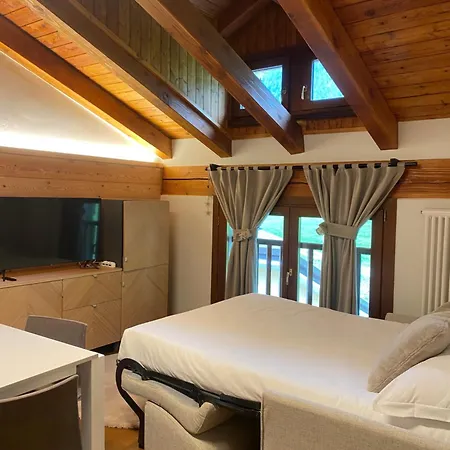 Maison Poluc - Le Petit Apartahotel Champoluc